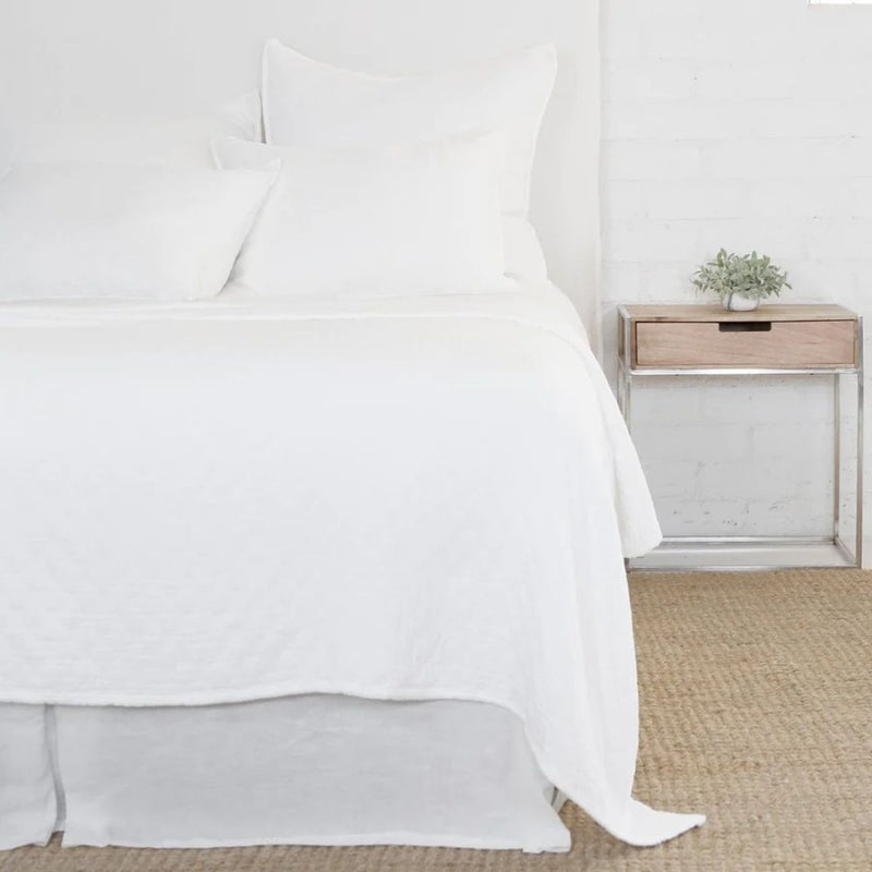 White pebble web bed set