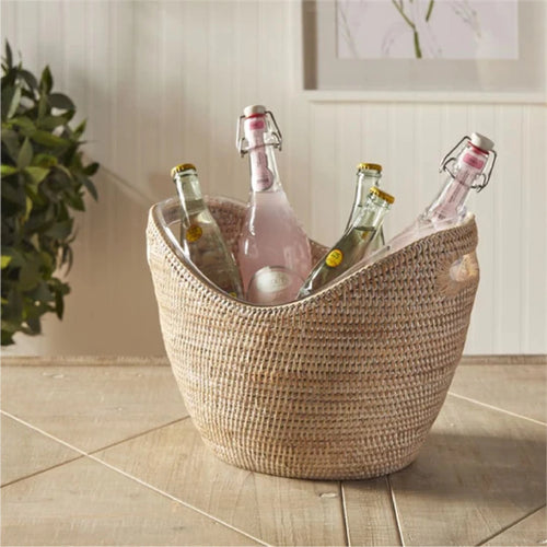 clear champagne flutes with swirled etchings with white oyster plated 