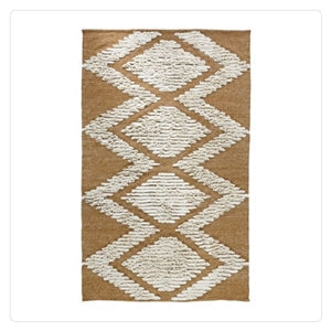 outdoor rug Aztec pattern tan white