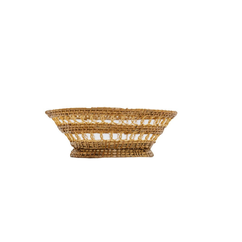 round woven basket a white background
