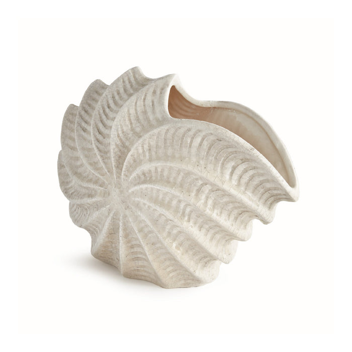 Shell-shaped decorative vase