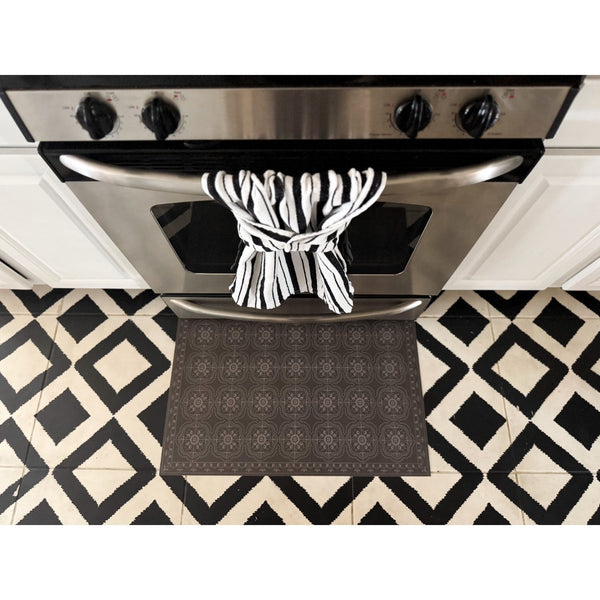 vinyl floor cloth black patterned mat