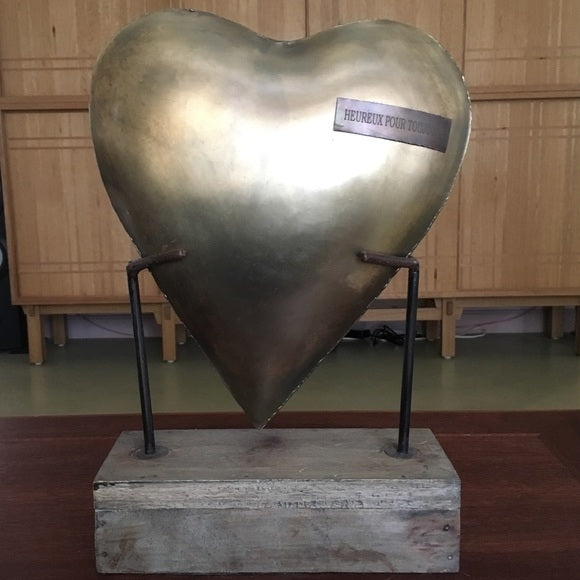 Unique Metal Heart on Wooden Base - Heureux Pour Toujours