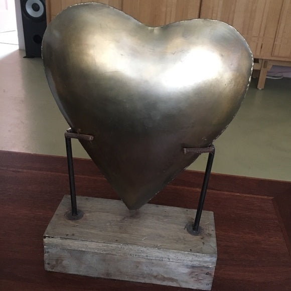 Unique Metal Heart on Wooden Base - Heureux Pour Toujours